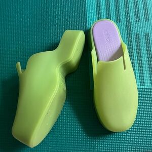 Cute soft plastic Free People clogs